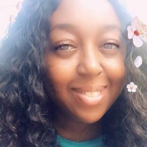 Meet your Posher, Lashonda